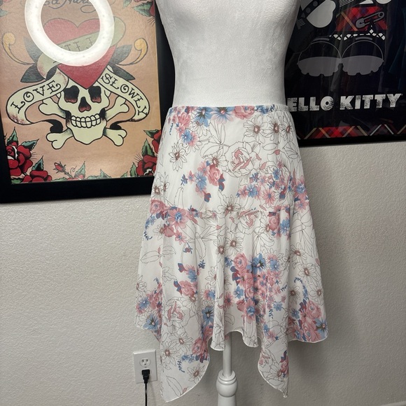 White Floral Midi Skirt - Picture 1 of 5